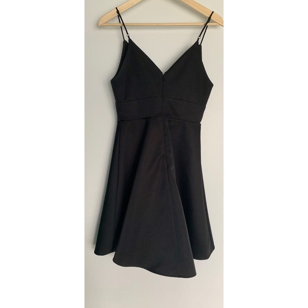 H&M black a line spaghetti strap midi v neck cocktail dress sz 6 - Picture 1 of 3